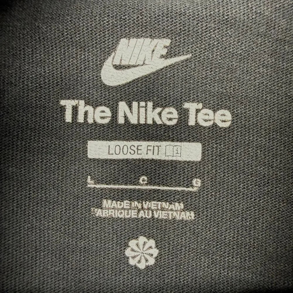Nike Kids Large Pegasus Graphic T-Shirt Loose Fit Tee